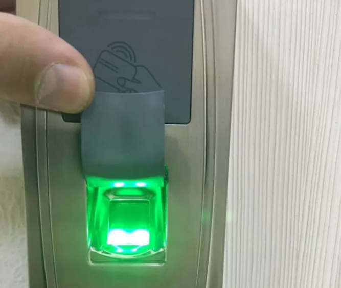 СКУД по карте, отпечатку, лицу, QR и NFC
