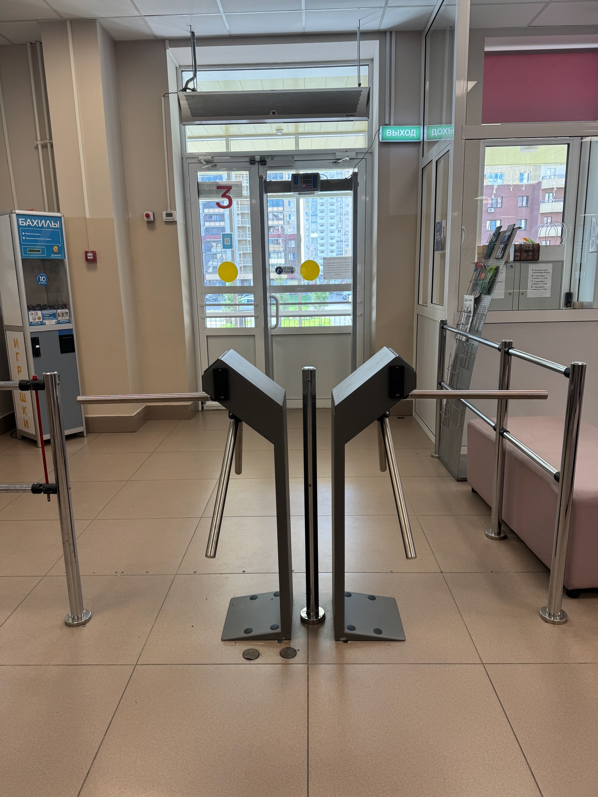 Монтаж турникета с алкотестером